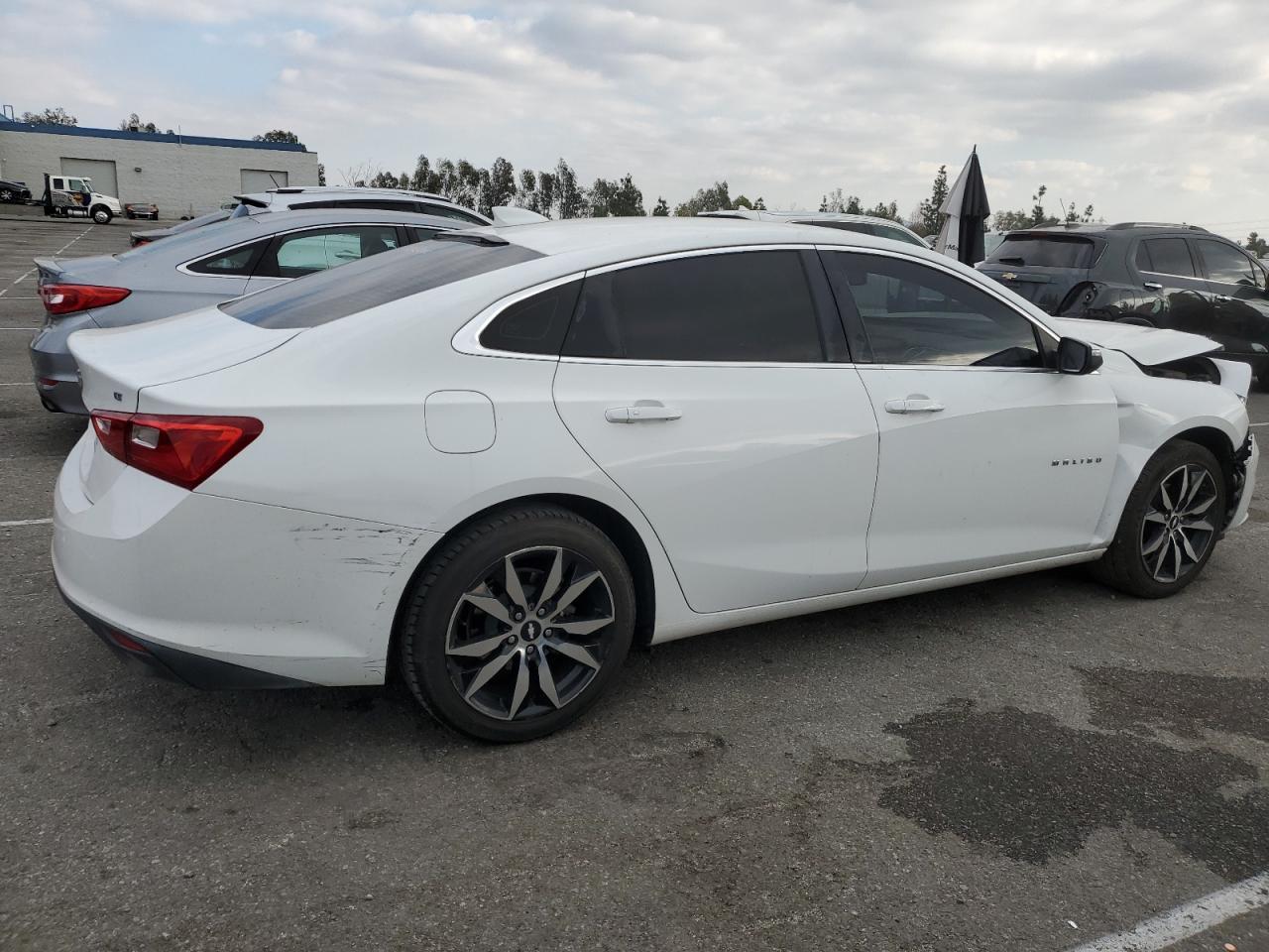 2017 CHEVROLET MALIBU LT - Фото 3