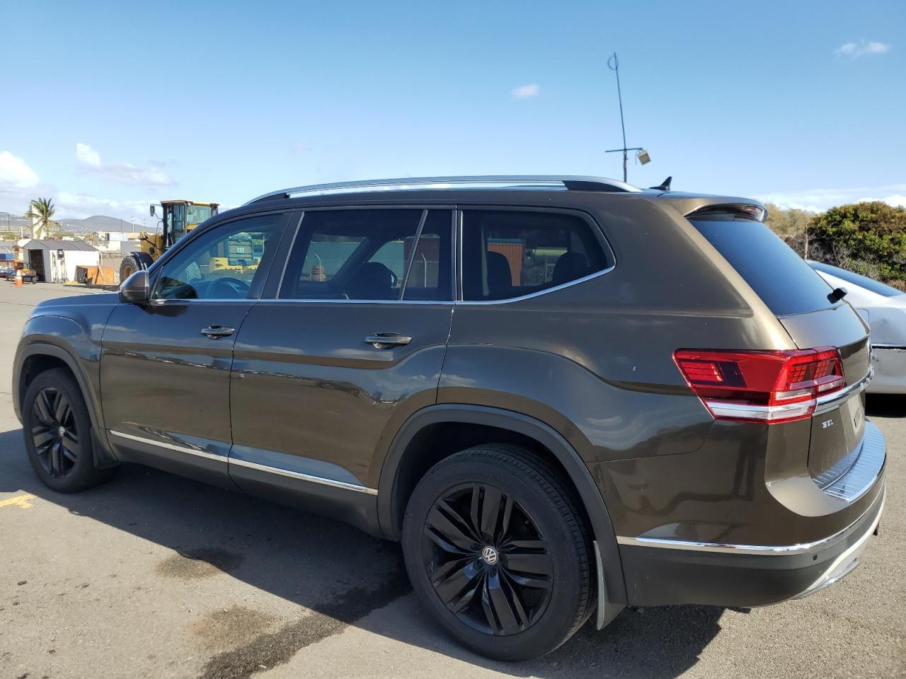 2019 VOLKSWAGEN ATLAS SEL - Фото 2