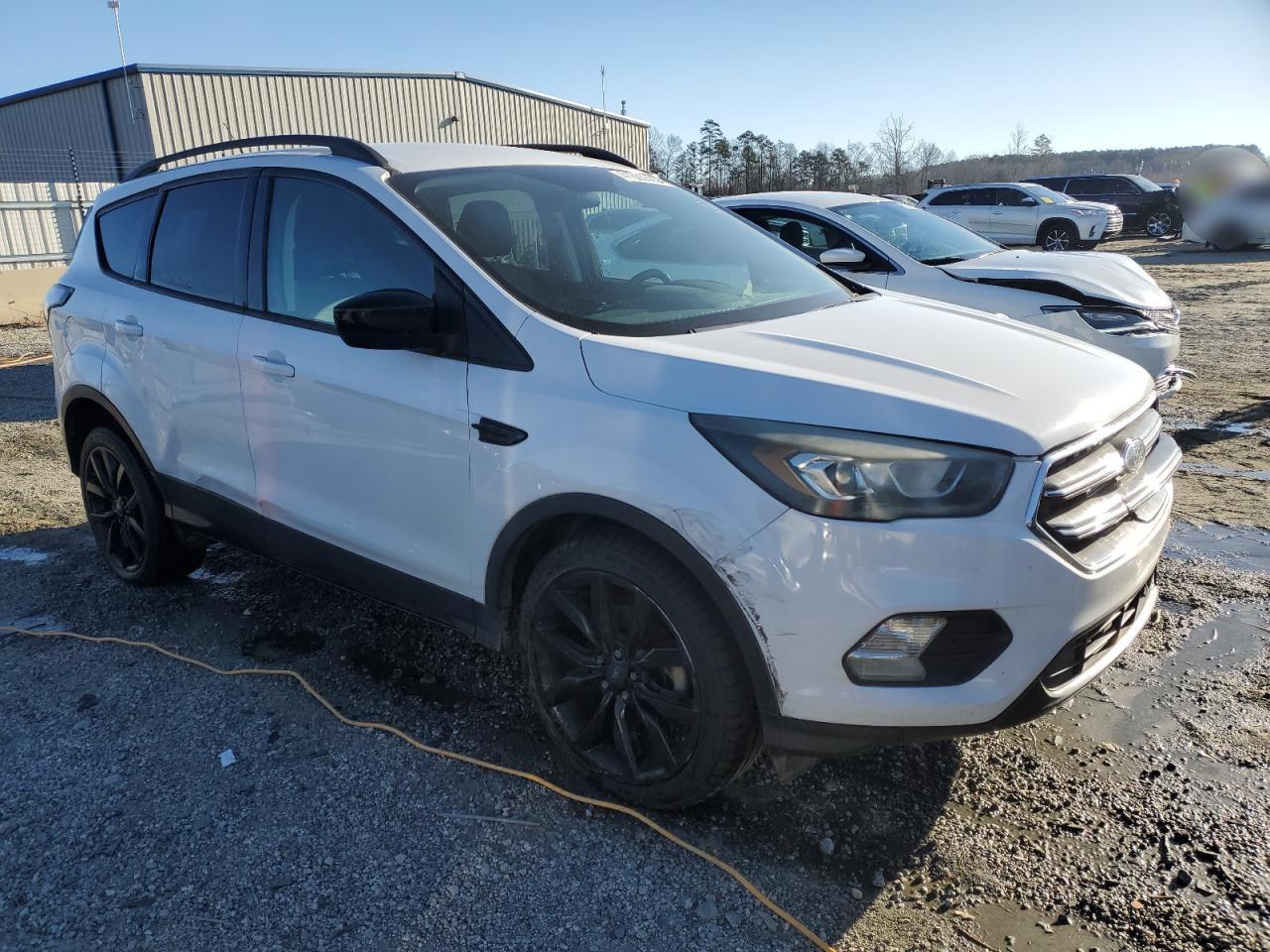 2017 FORD ESCAPE SE - Фото 4