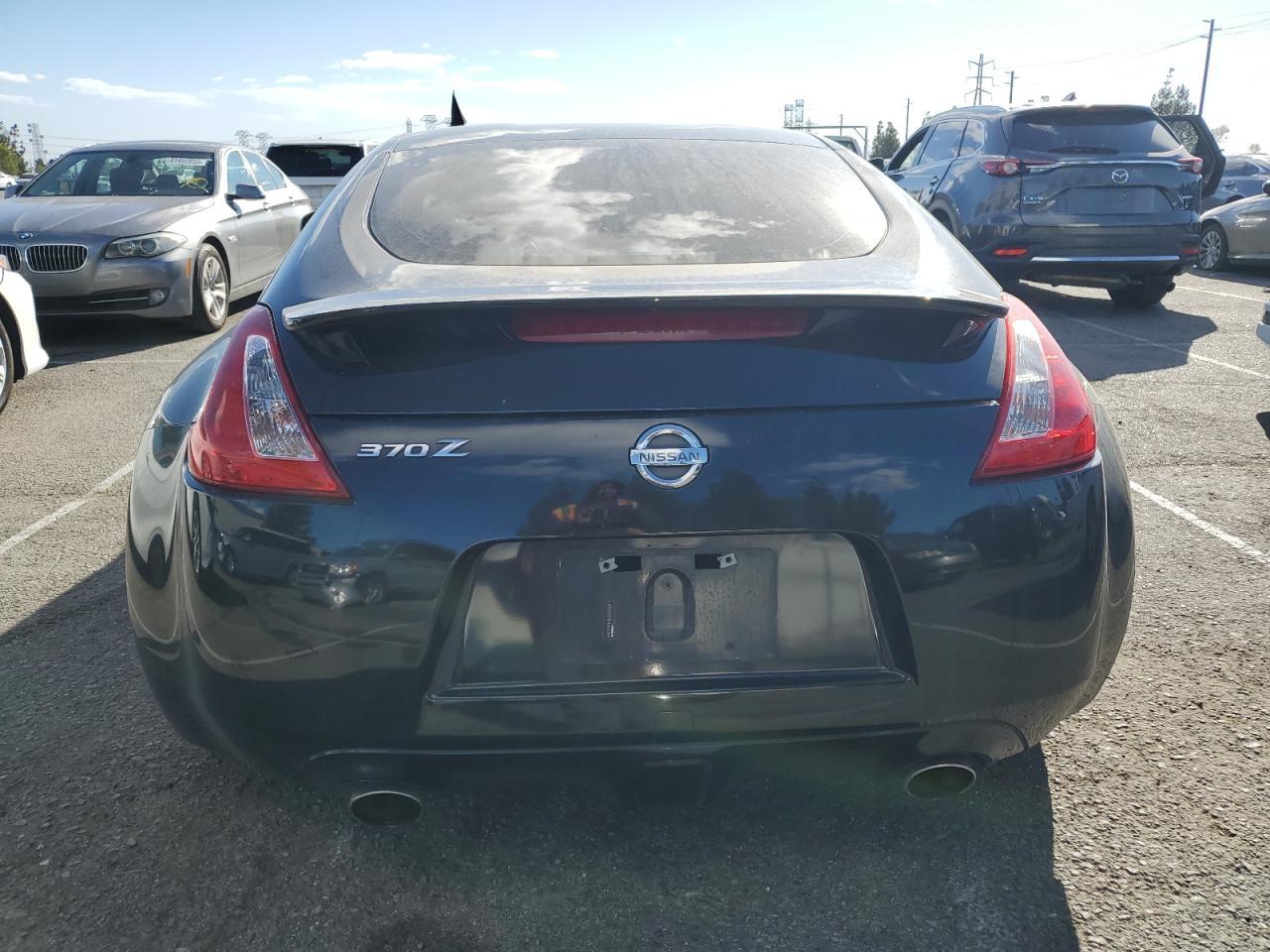 2010 NISSAN 370Z - Фото 6