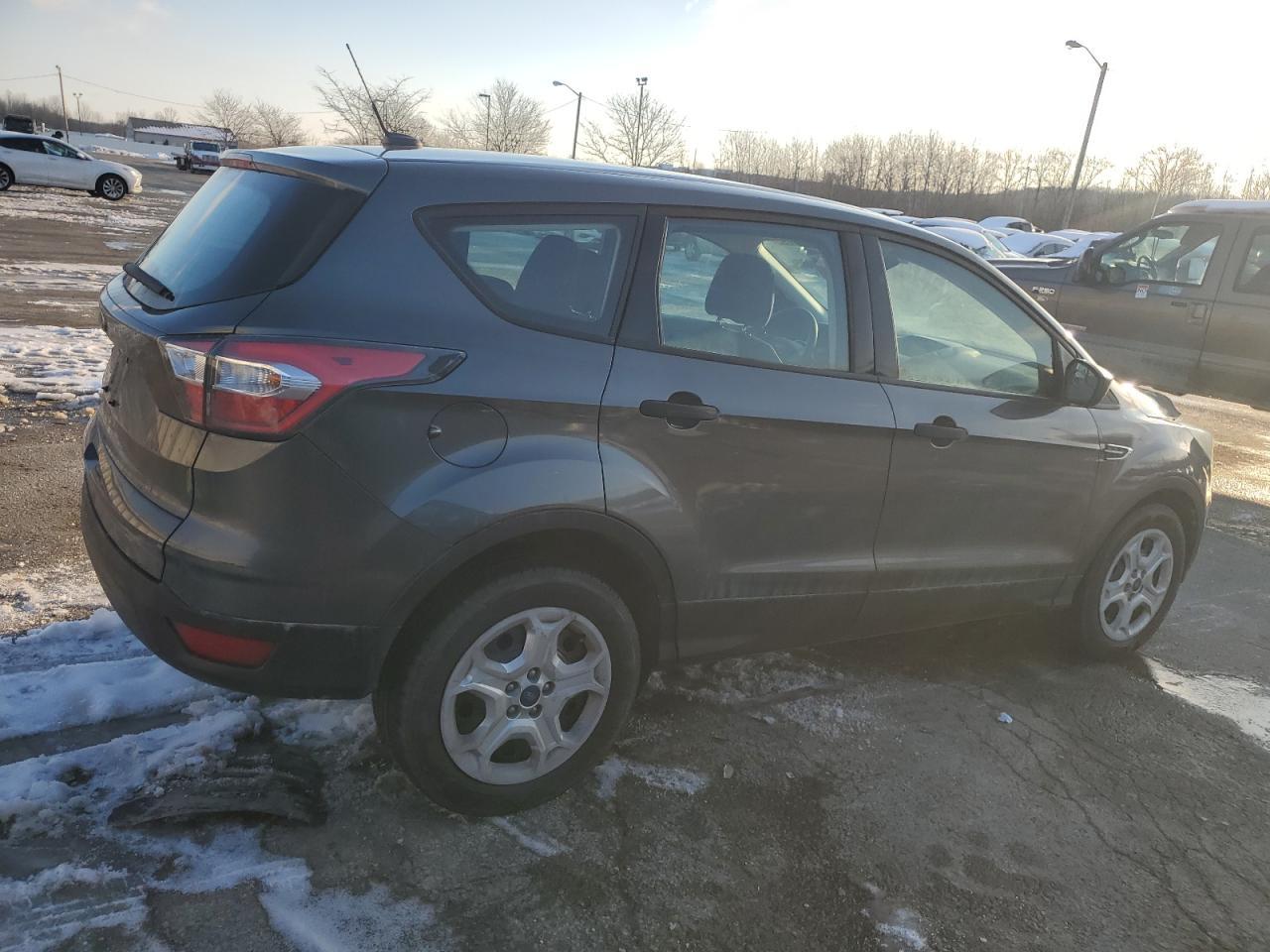 2017 FORD ESCAPE S - Image 3