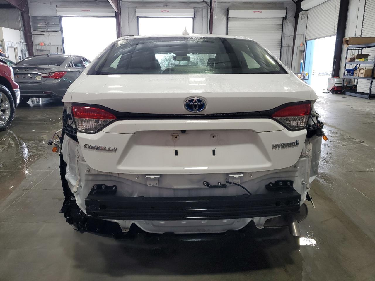 2022 TOYOTA COROLLA LE - Image 6