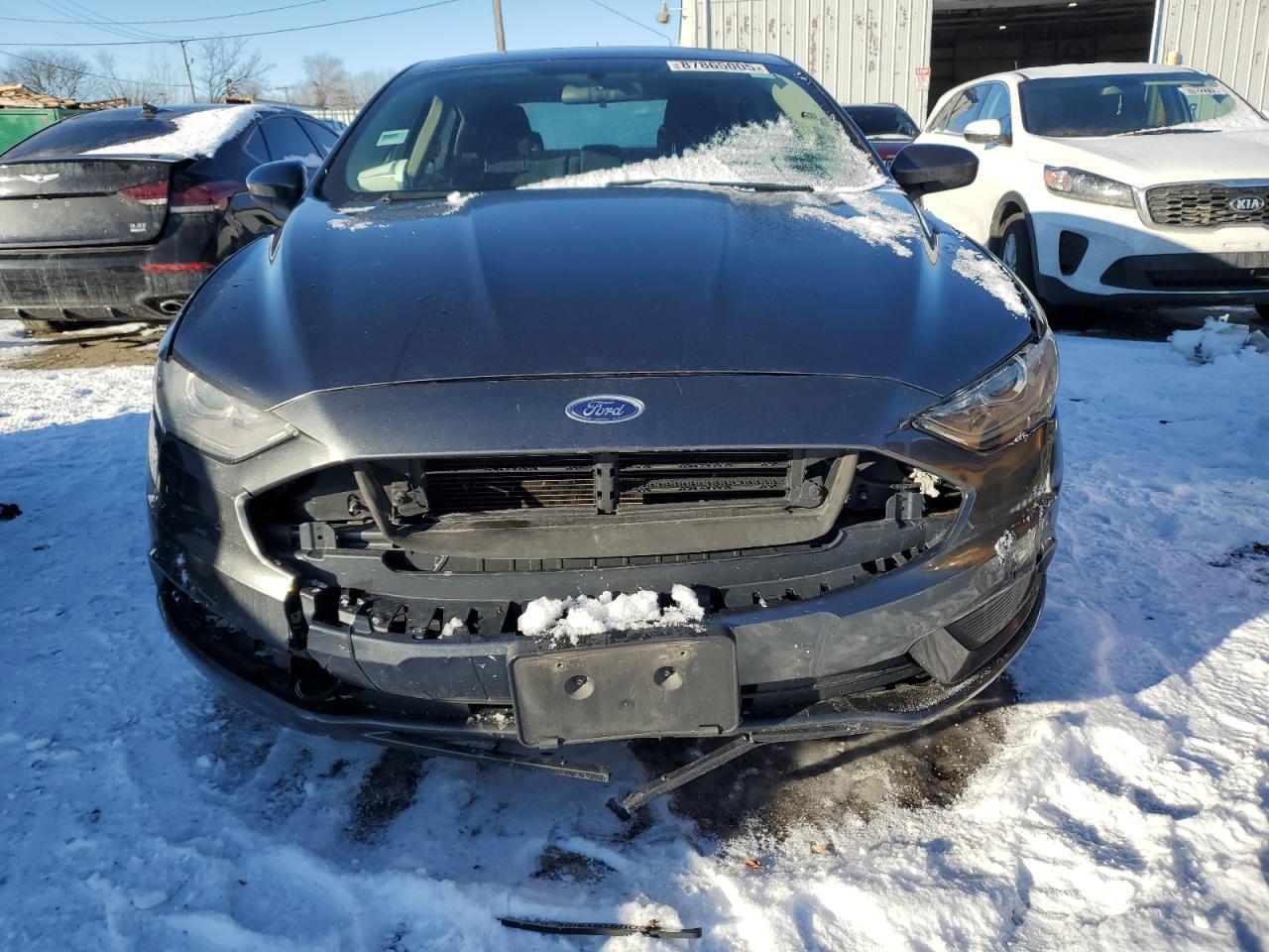 2017 FORD FUSION SE - Image 5