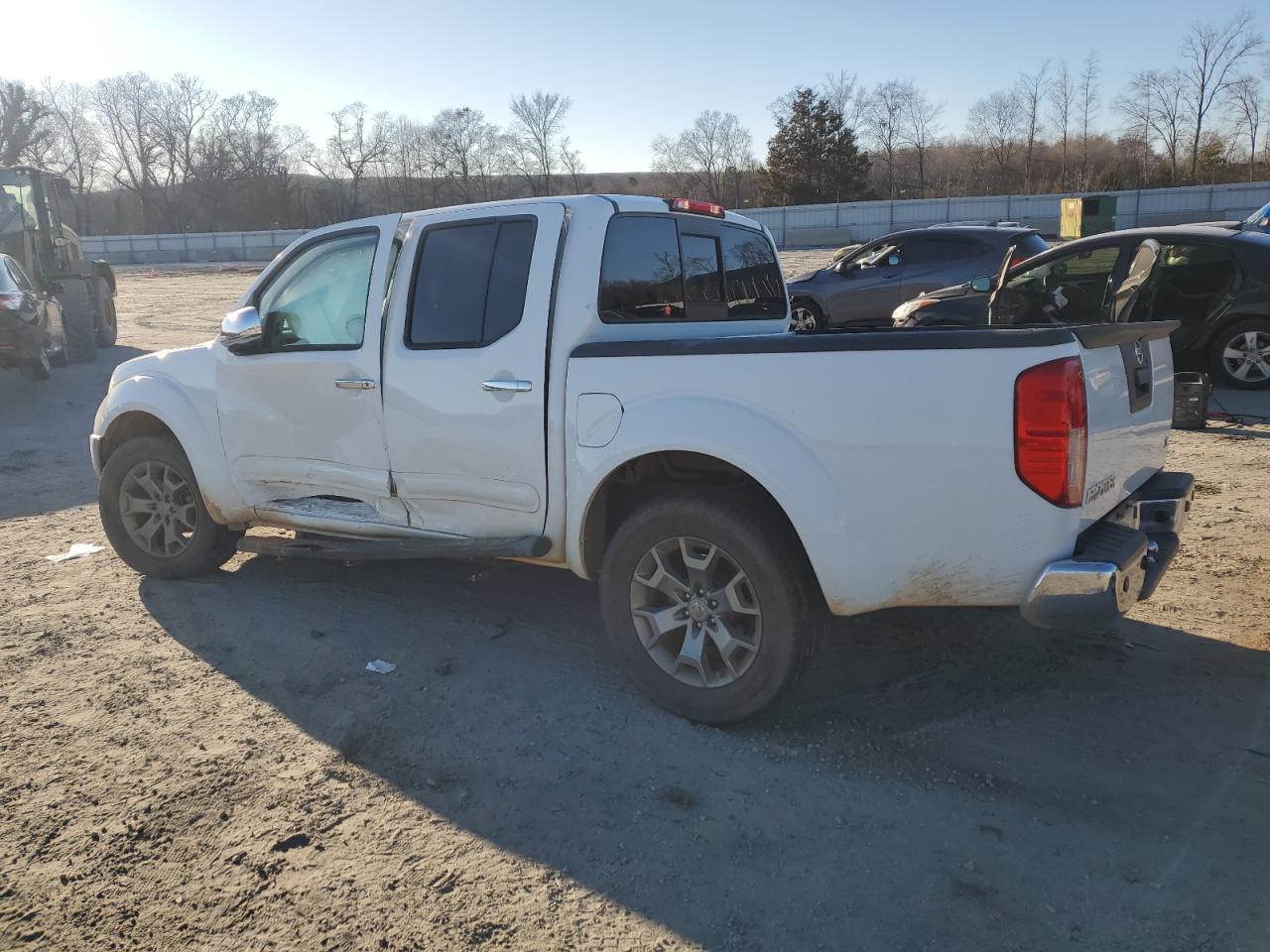 2019 NISSAN FRONTIER S - Фото 2