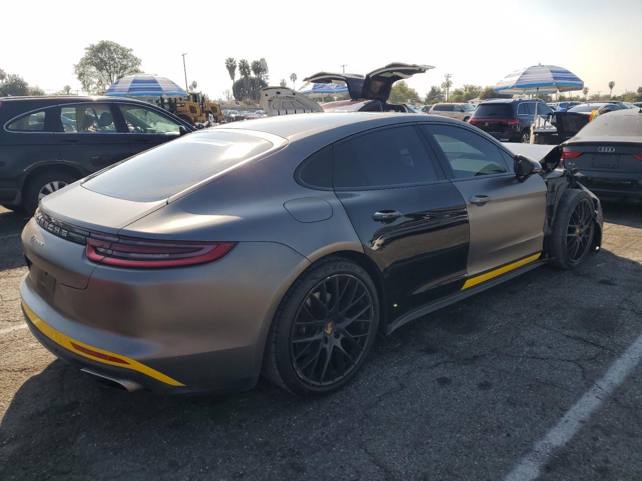 2018 PORSCHE PANAMERA 4 - Фото 3