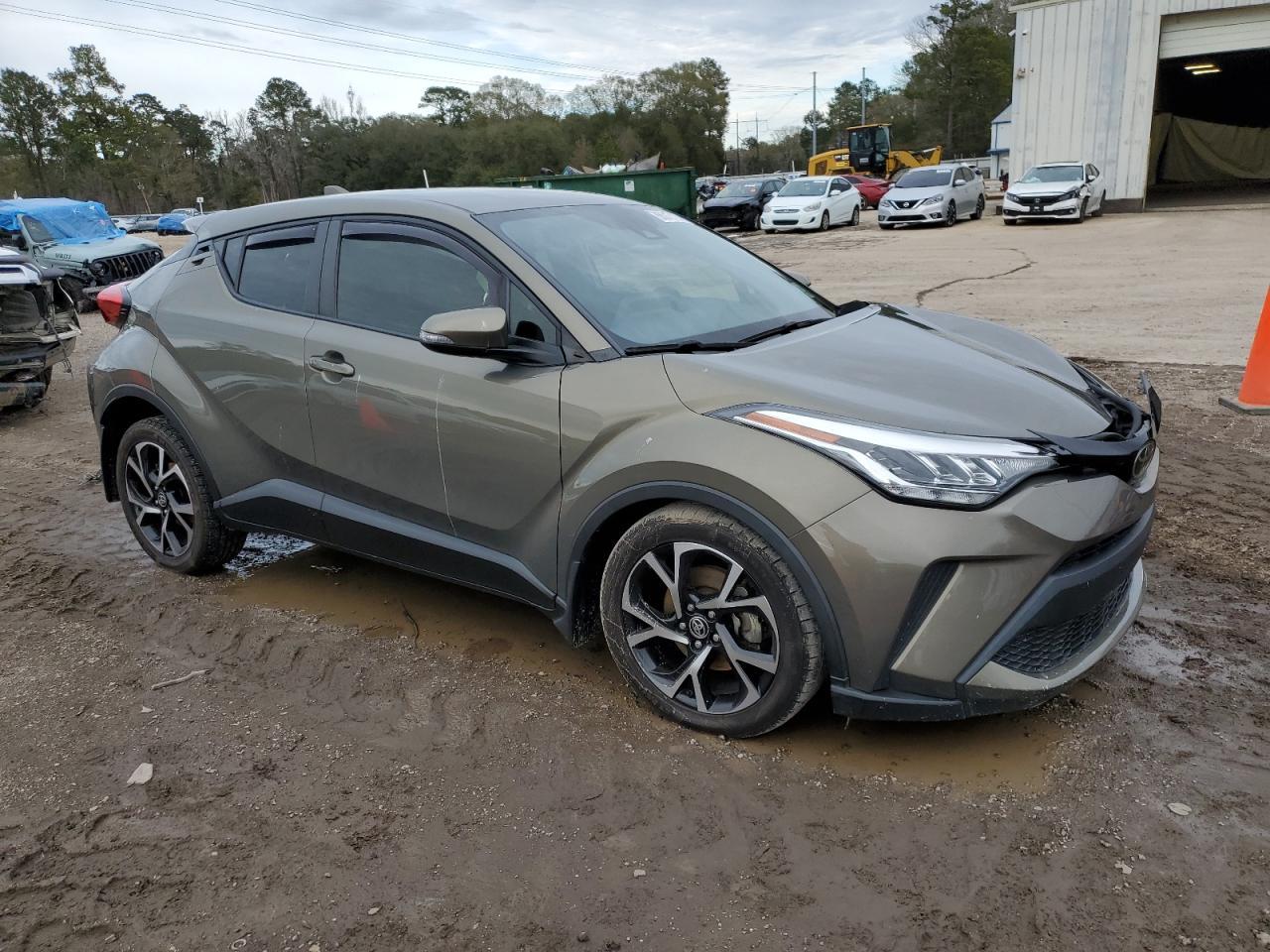 2021 TOYOTA C-HR XLE - Фото 4