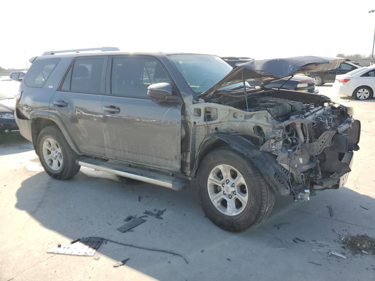2017 TOYOTA 4RUNNER SR - Фото 4