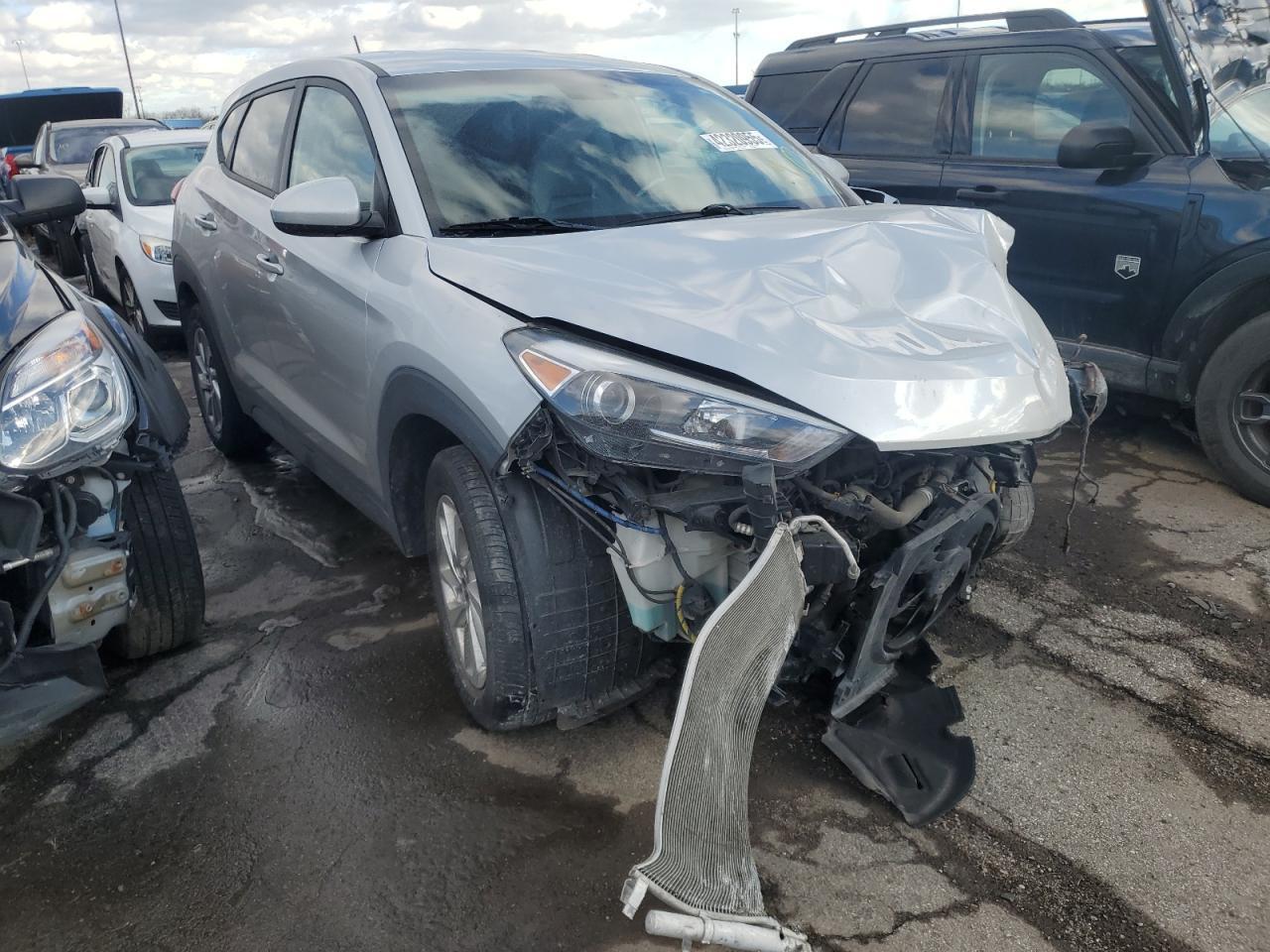 2016 HYUNDAI TUCSON SE - Фото 4