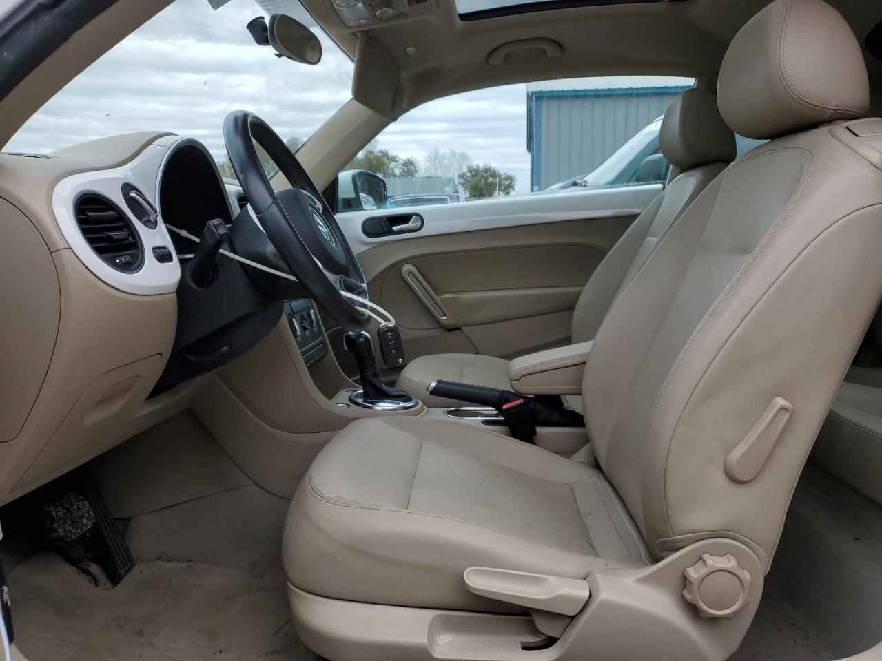 2014 VOLKSWAGEN BEETLE - Фото 7