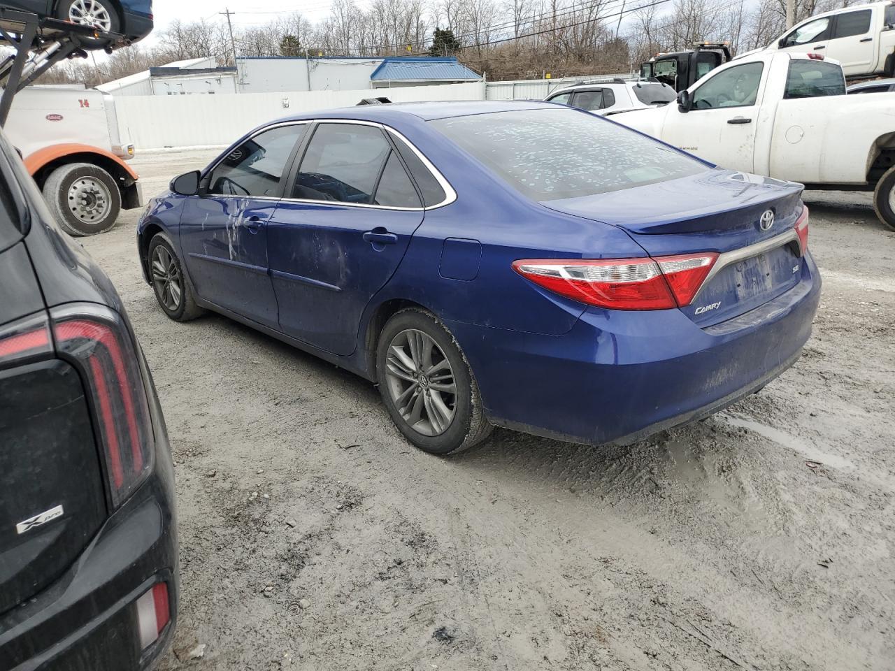 2015 TOYOTA CAMRY LE - Фото 2