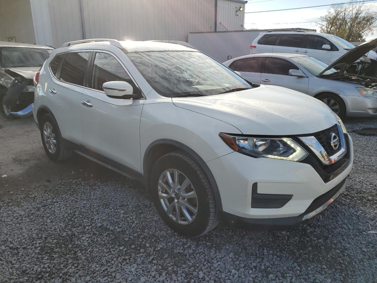 2017 NISSAN ROGUE S - Image 4