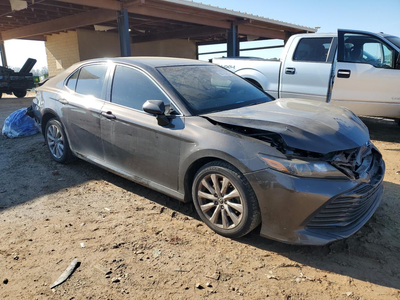 2018 TOYOTA CAMRY L - Image 4