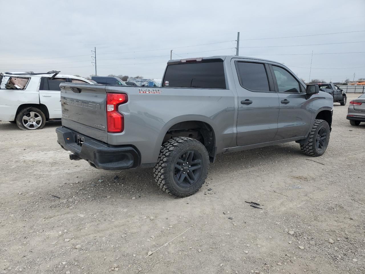 2021 CHEVROLET SILVERADO - Фото 3