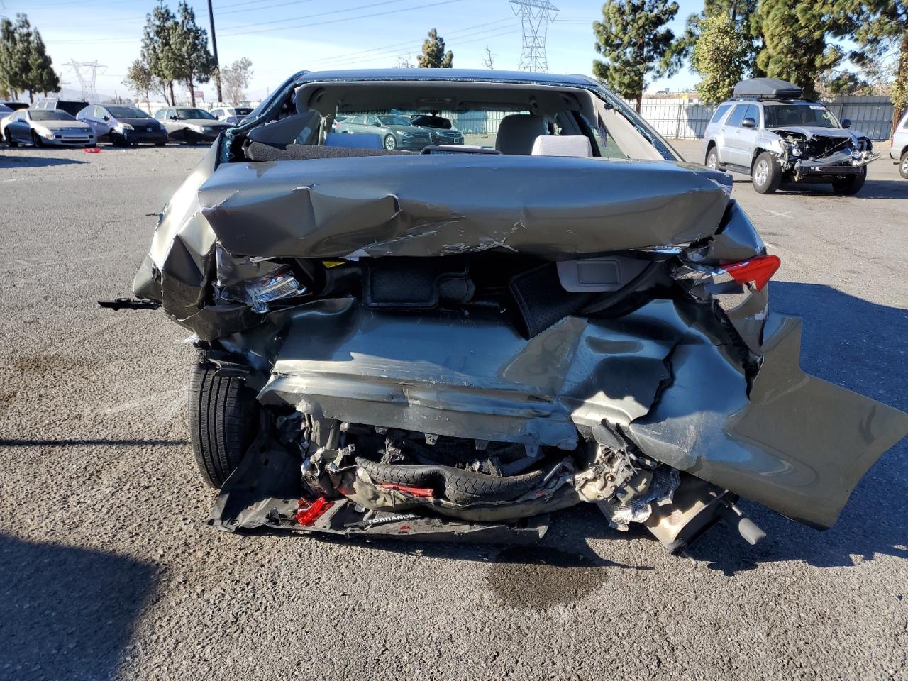 2014 TOYOTA CAMRY L - Image 6