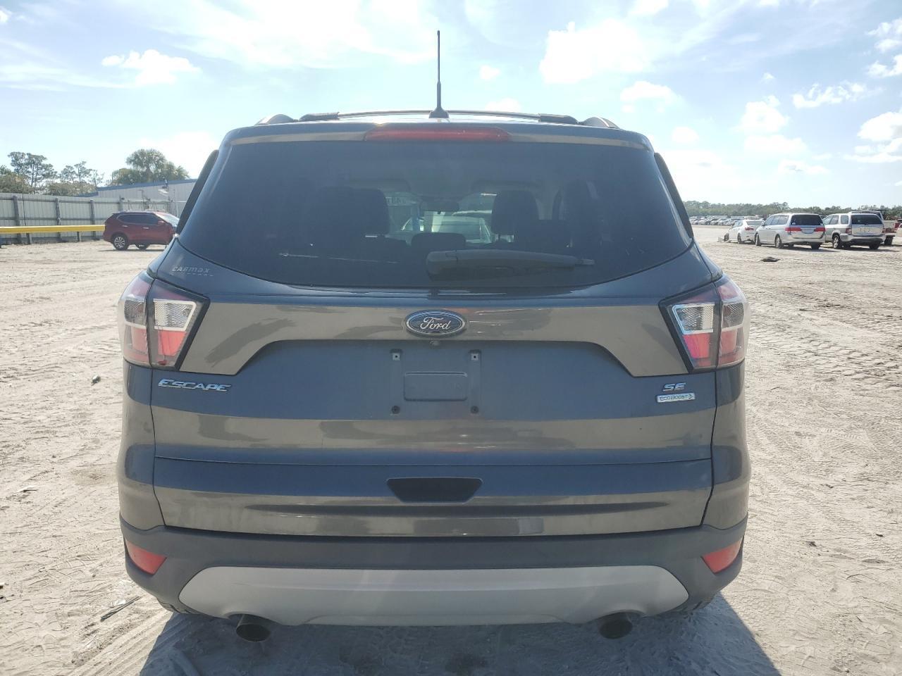 2017 FORD ESCAPE SE - Фото 6
