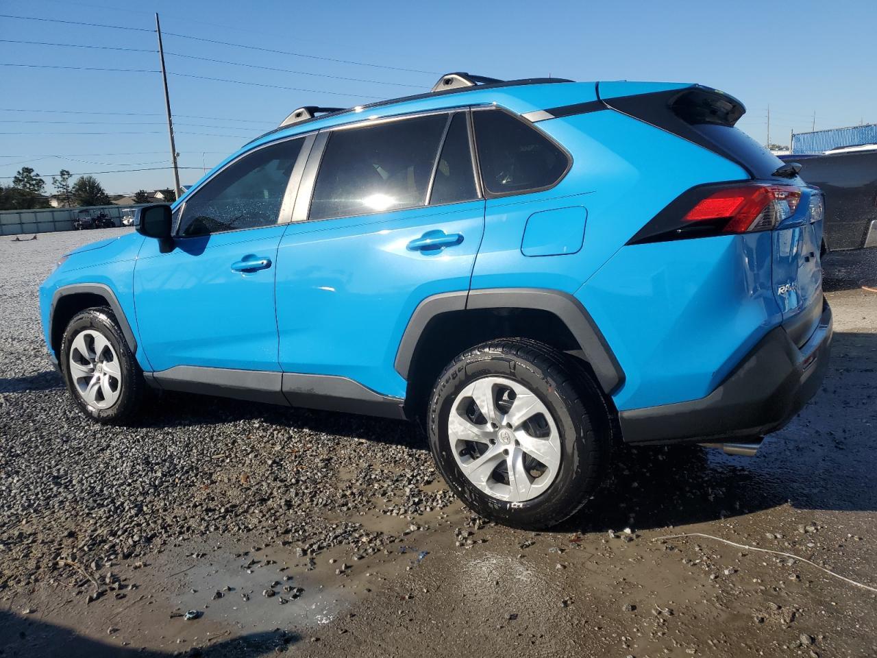 2021 TOYOTA RAV4 LE - Фото 2
