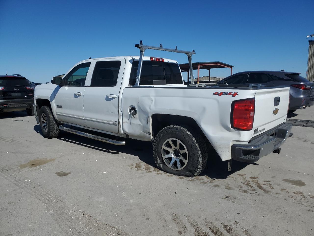 2016 CHEVROLET SILVERADO - Image 2