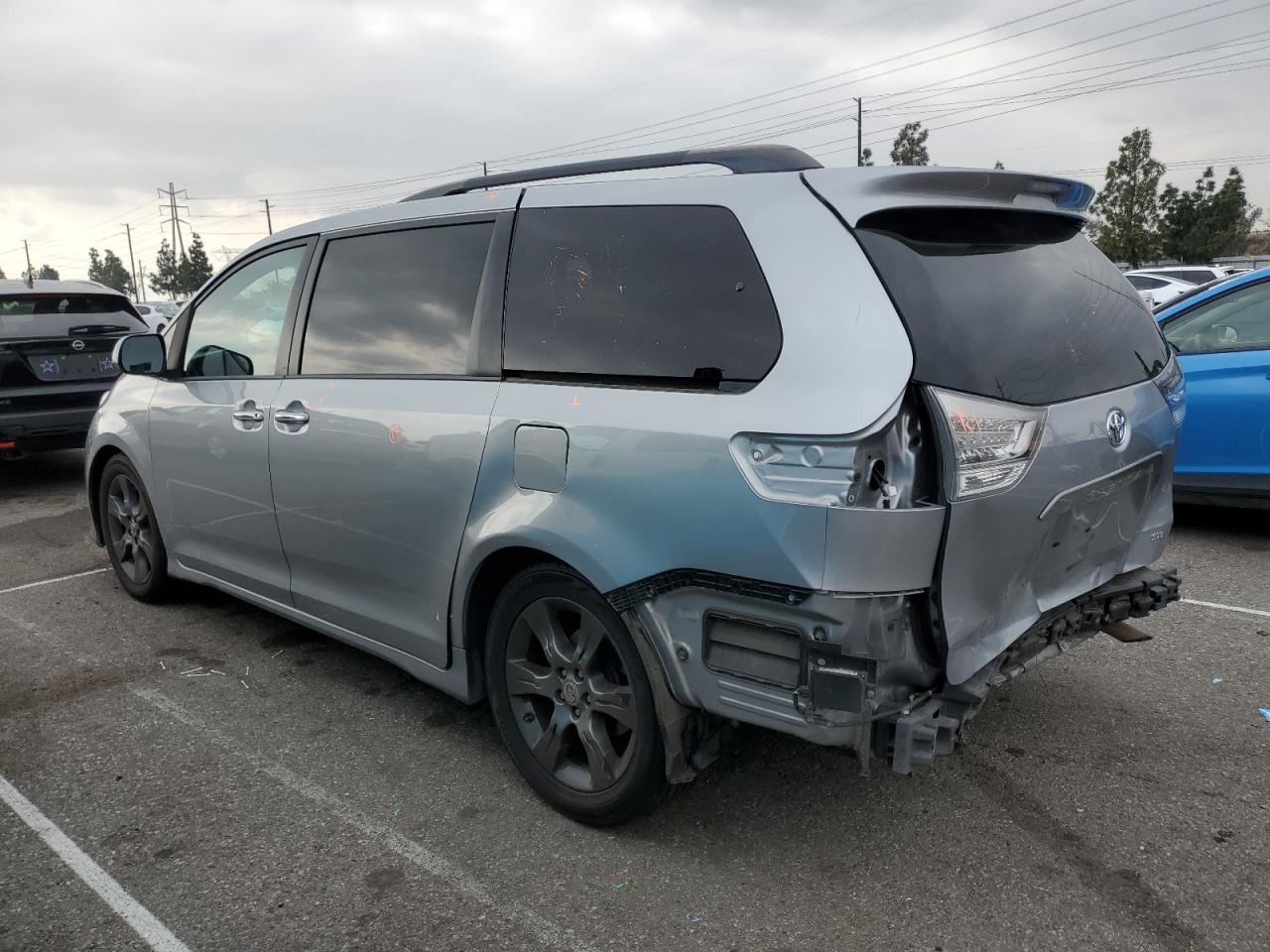 2015 TOYOTA SIENNA SPO - Фото 2
