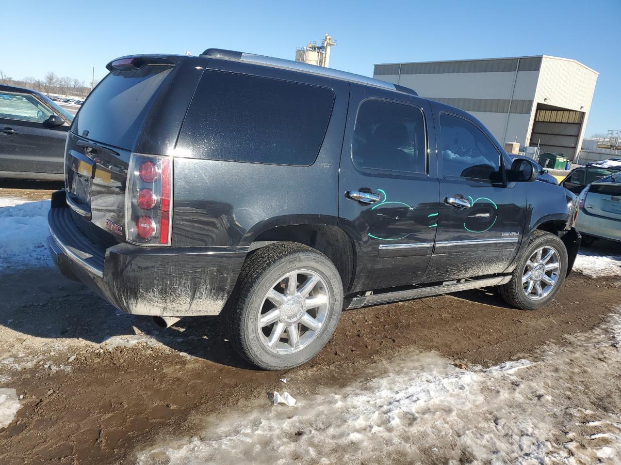 2012 GMC YUKON DENA - Image 3
