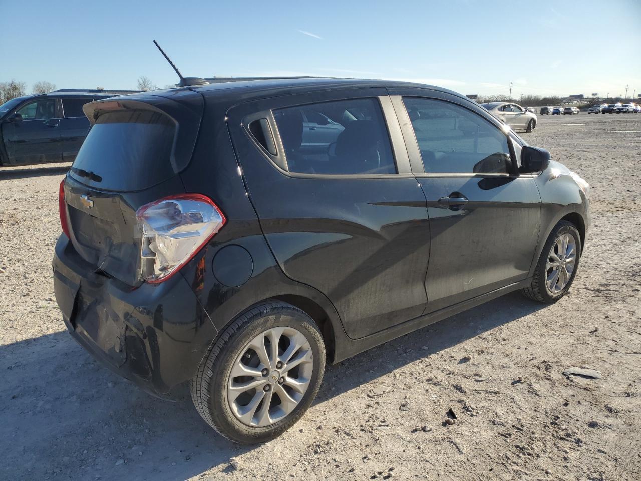 2022 CHEVROLET SPARK 1LT - Фото 3