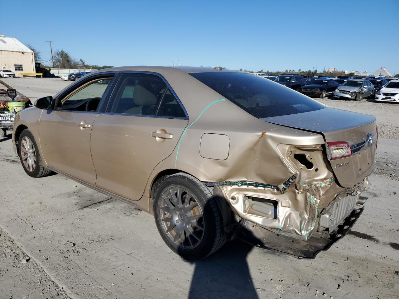 2012 TOYOTA CAMRY BASE - Фото 2
