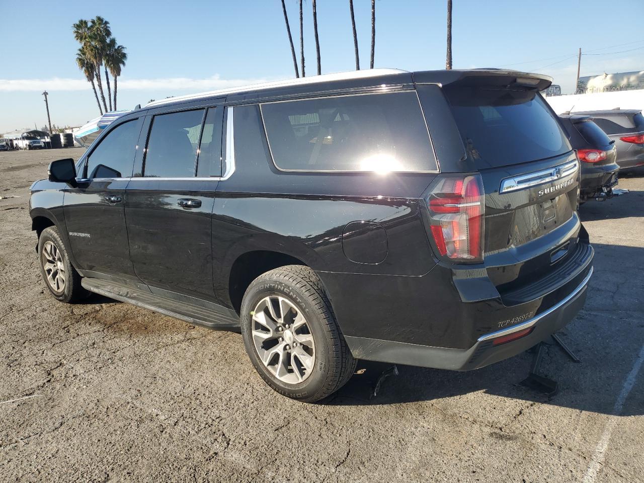 2023 CHEVROLET SUBURBAN C - Image 2