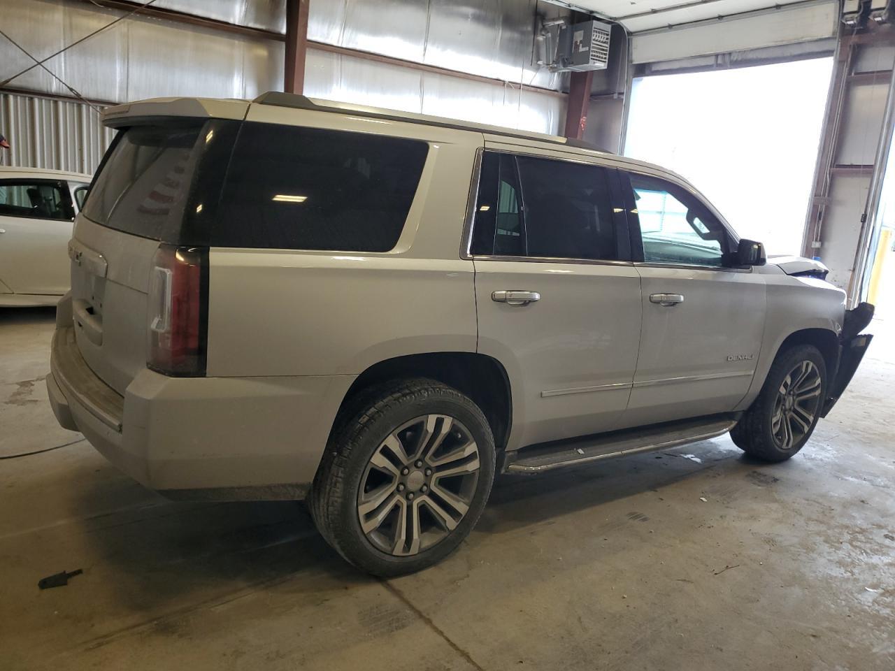 2017 GMC YUKON DENA - Фото 3