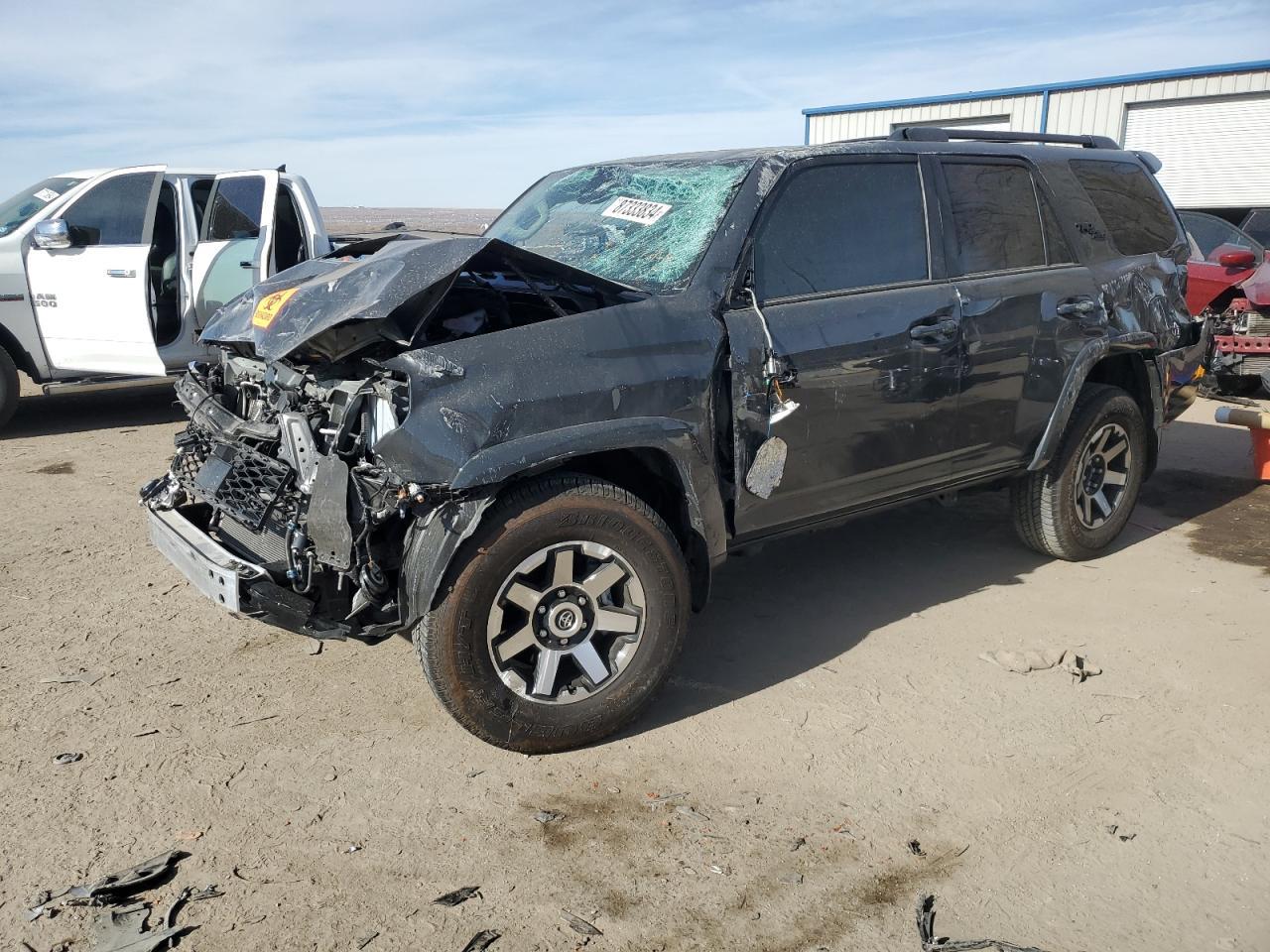 2024 TOYOTA 4RUNNER SR