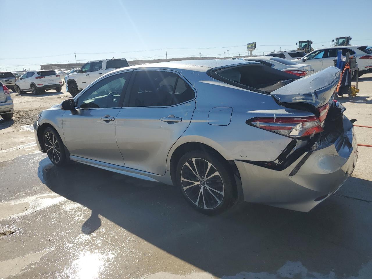 2018 TOYOTA CAMRY L - Фото 2