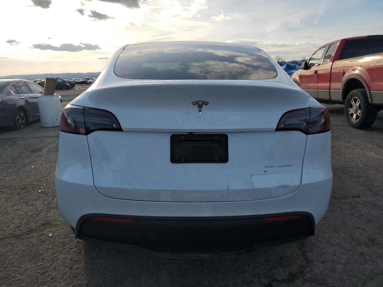 2023 TESLA MODEL Y - Фото 6