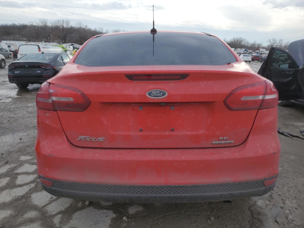 2016 FORD FOCUS SE - Image 6