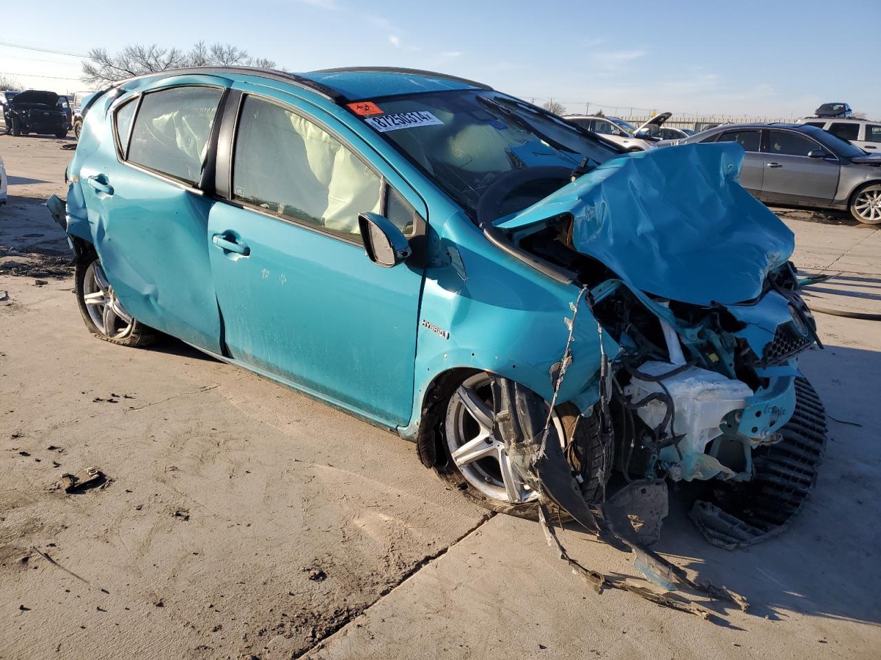 2018 TOYOTA PRIUS C - Фото 4