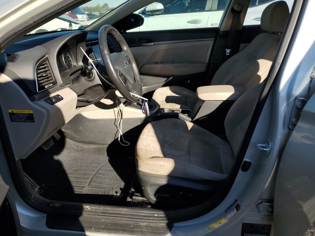 2017 HYUNDAI ELANTRA SE - Image 7