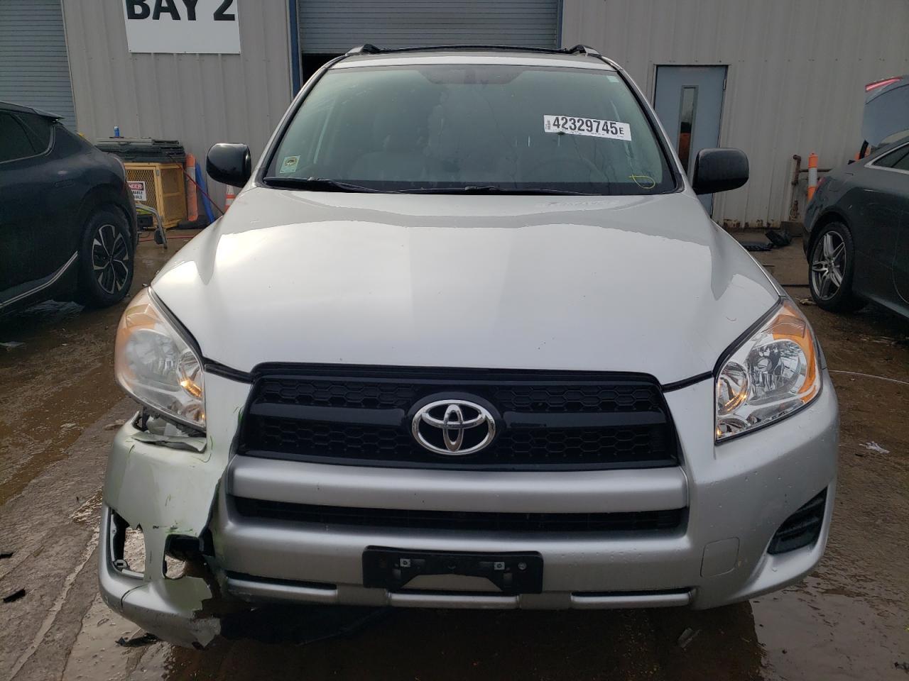 2011 TOYOTA RAV4 - Image 5