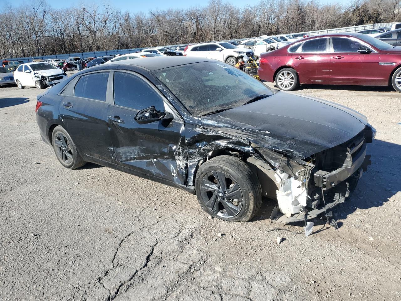 2023 HYUNDAI ELANTRA SE - Фото 4