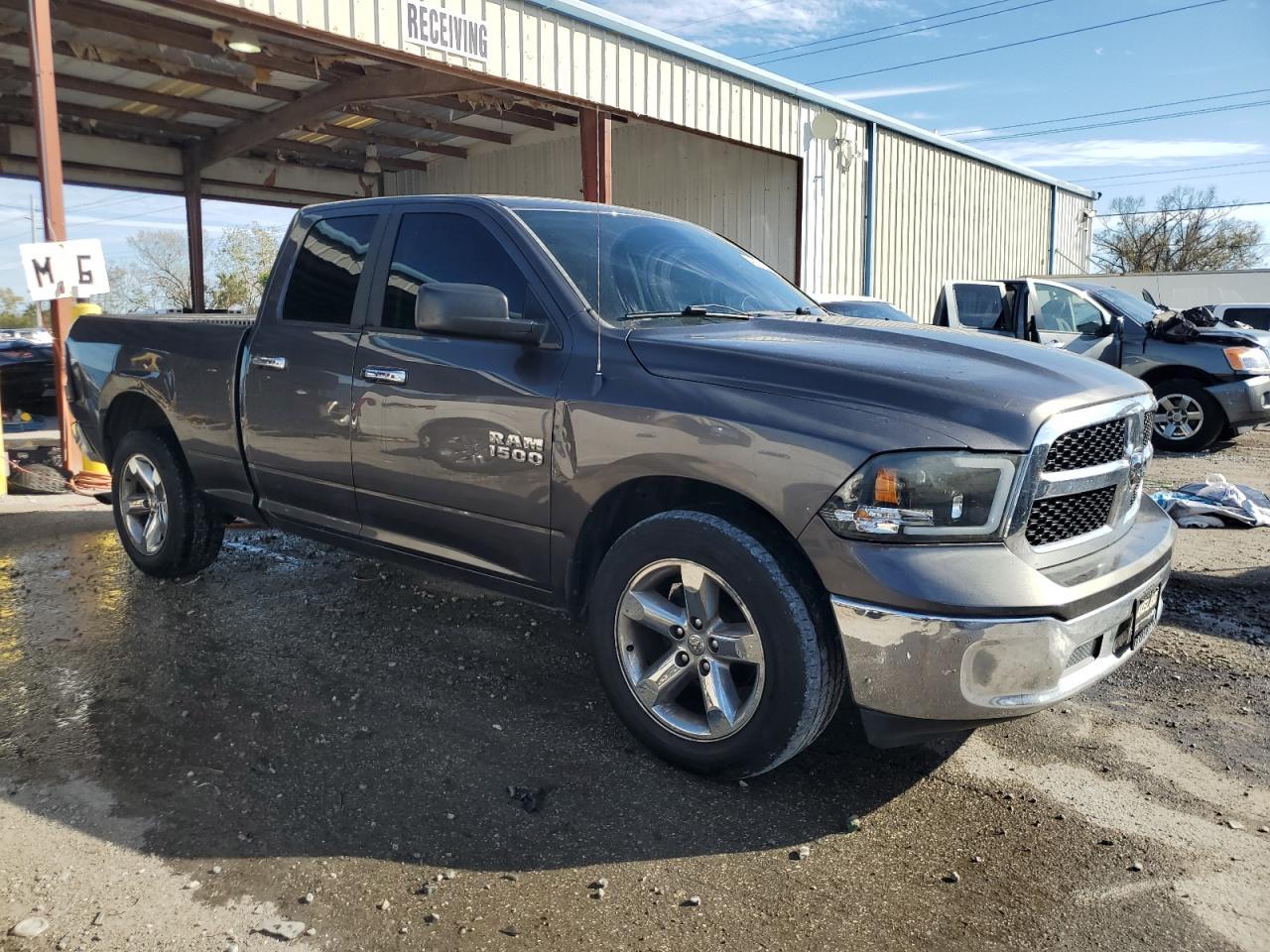 2015 RAM 1500 SLT - Image 4