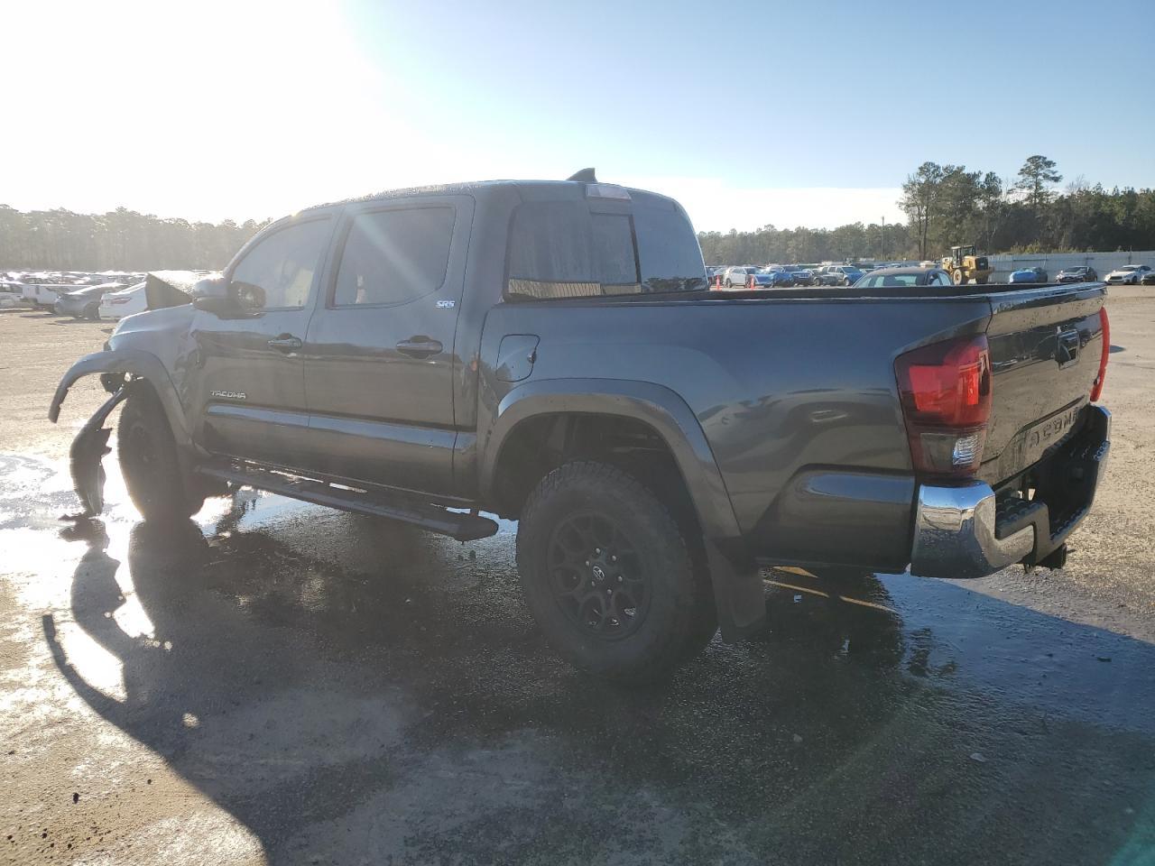 2019 TOYOTA TACOMA DOU - Фото 2