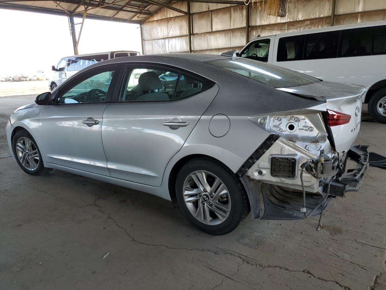 2019 HYUNDAI ELANTRA SE - Фото 2