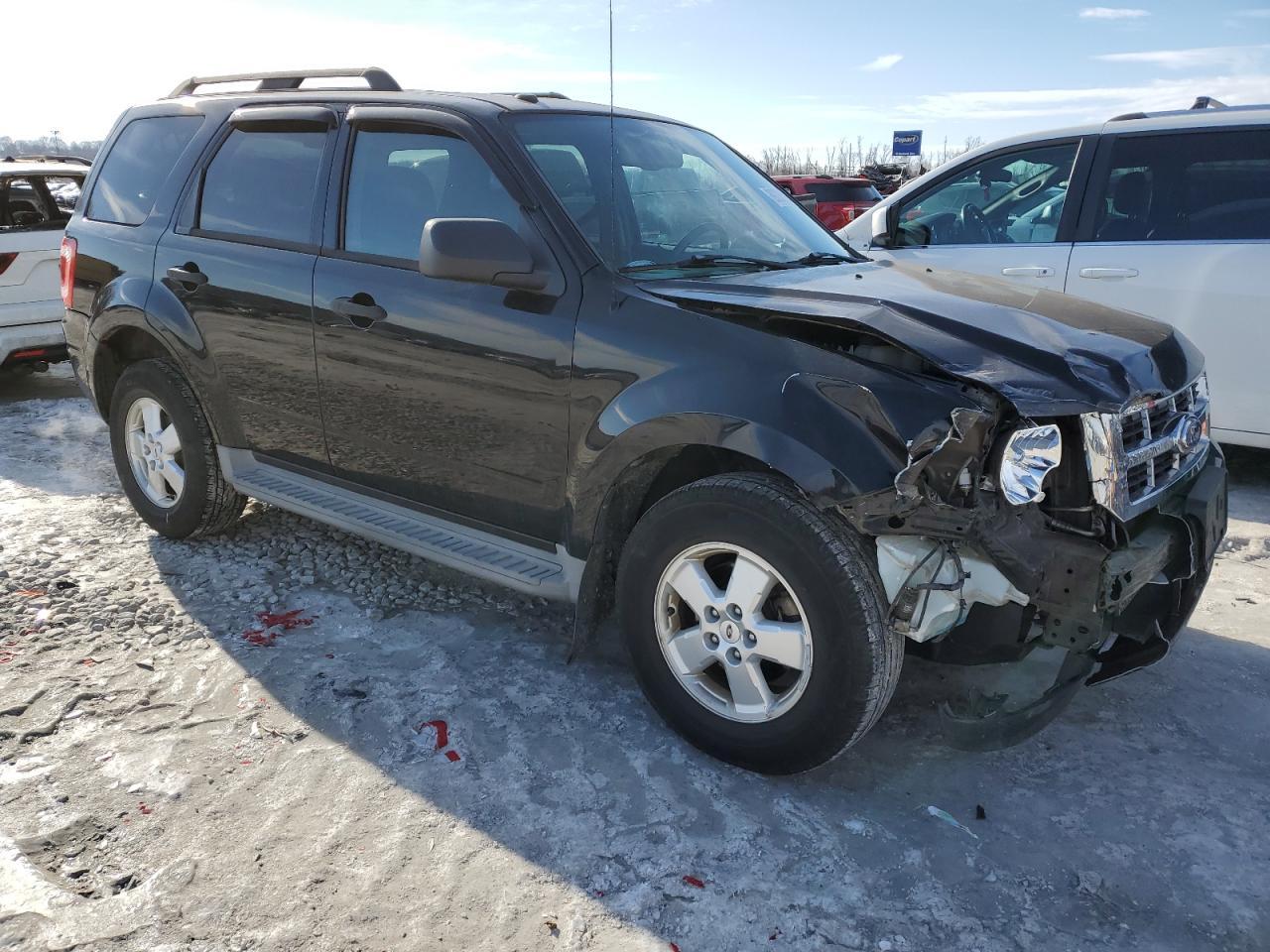 2010 FORD ESCAPE XLT - Image 4