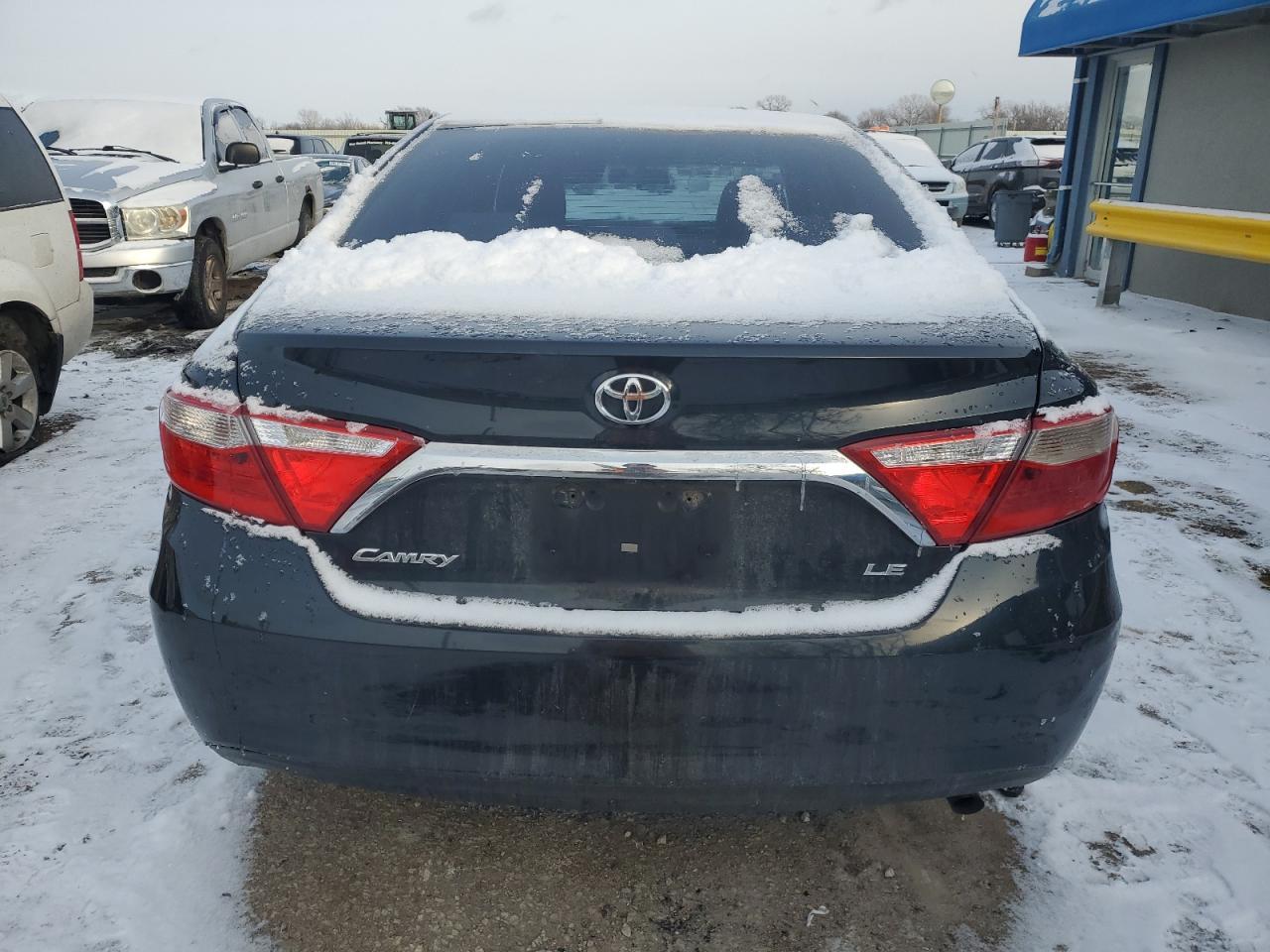 2015 TOYOTA CAMRY LE - Фото 6