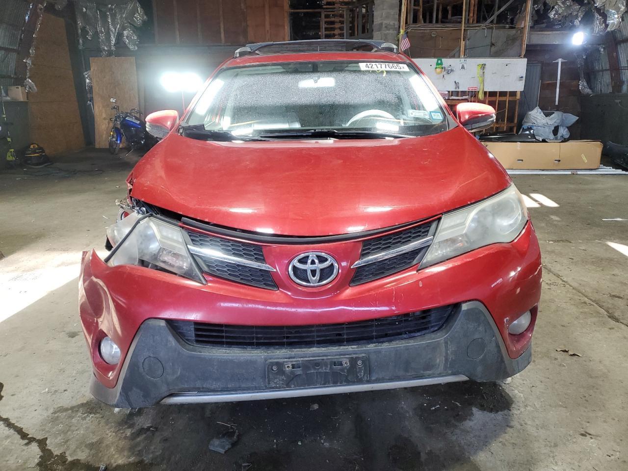 2015 TOYOTA RAV4 XLE - Image 5
