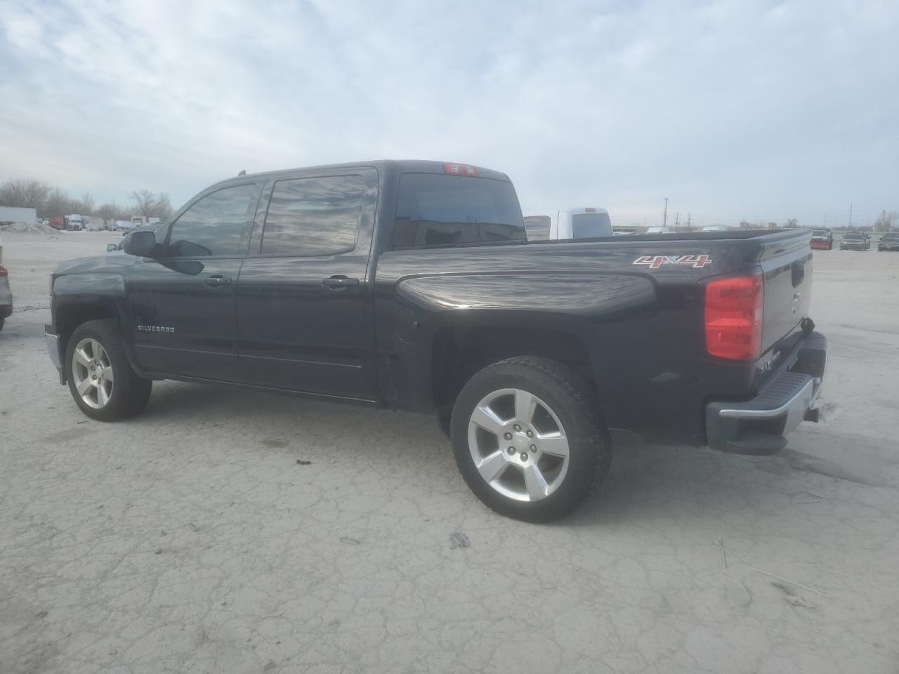 2015 CHEVROLET SILVERADO - Image 2