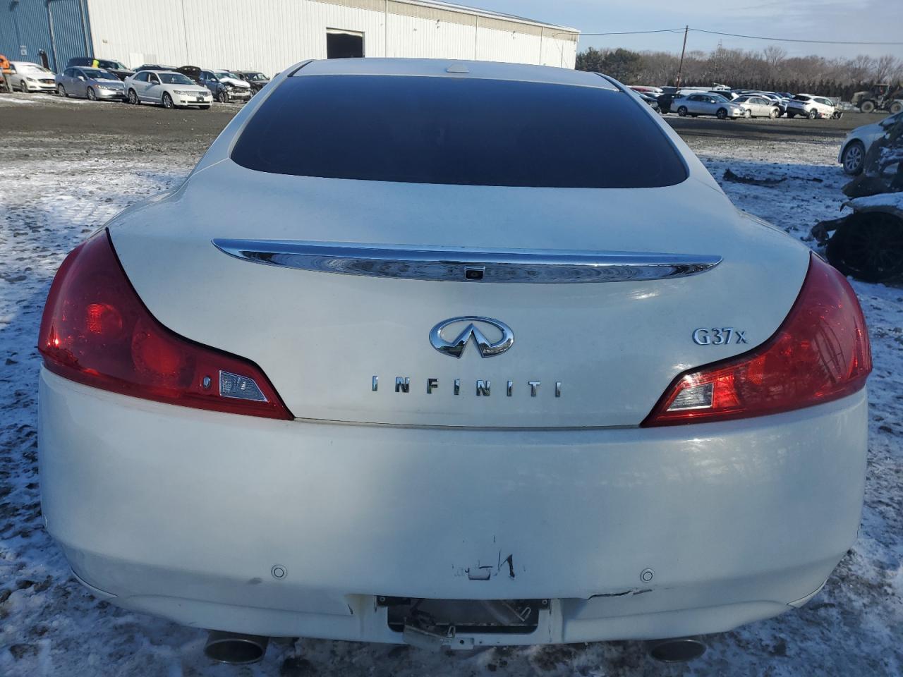 2011 INFINITI G37 - Image 6