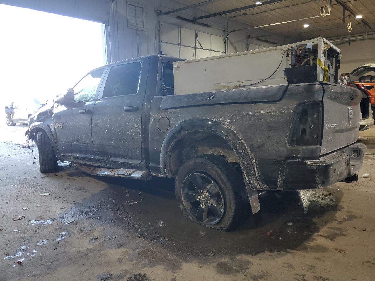 2014 RAM 1500 SLT - Фото 2