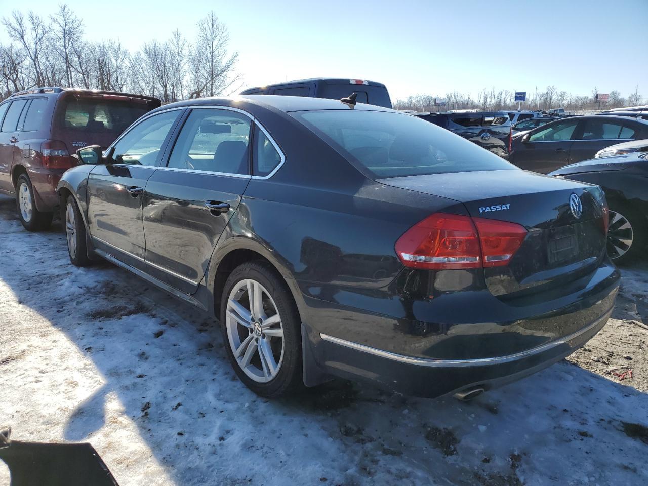 2014 VOLKSWAGEN PASSAT SE - Фото 2