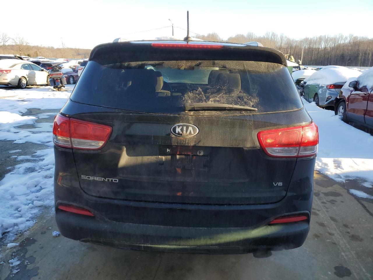 2017 KIA SORENTO LX - Фото 6