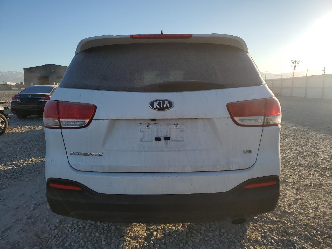 2017 KIA SORENTO LX - Image 6