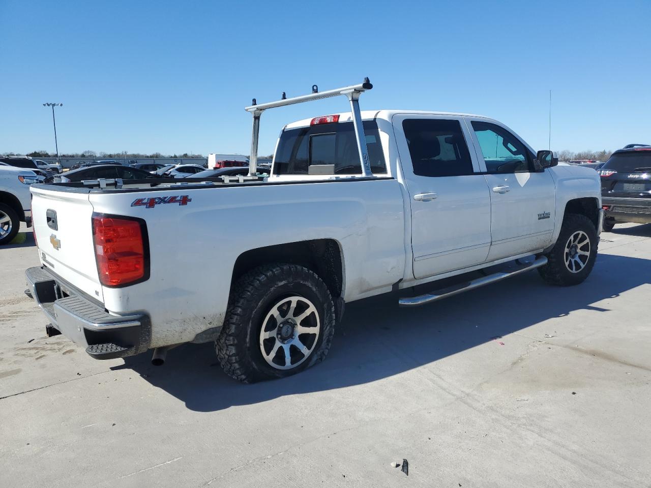 2016 CHEVROLET SILVERADO - Image 3