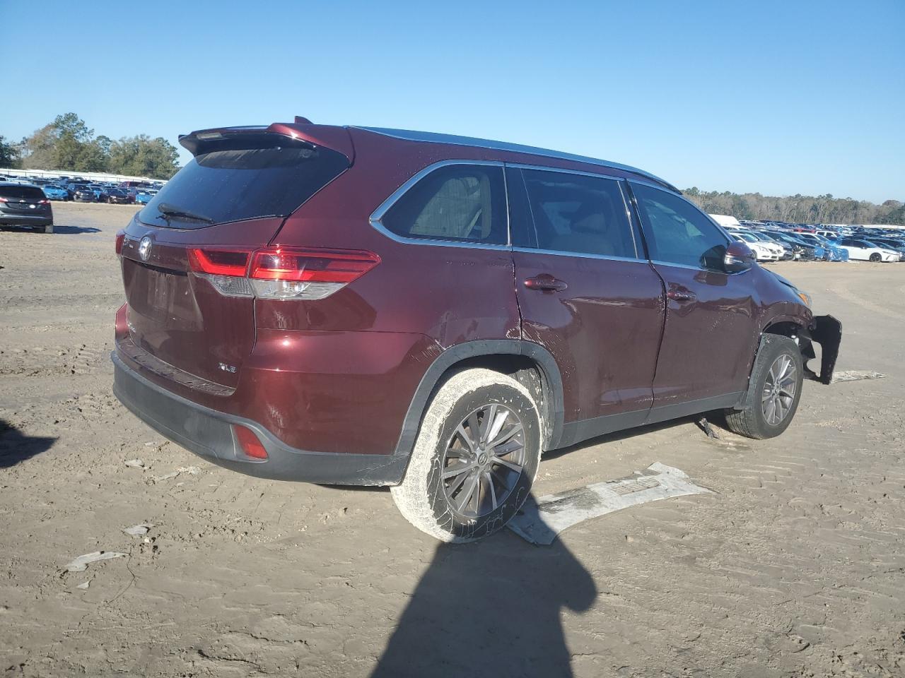 2019 TOYOTA HIGHLANDER - Image 3