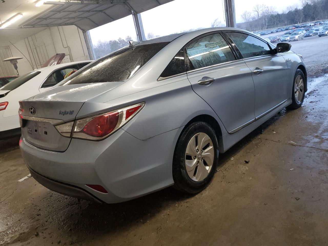 2013 HYUNDAI SONATA HYB - Фото 3